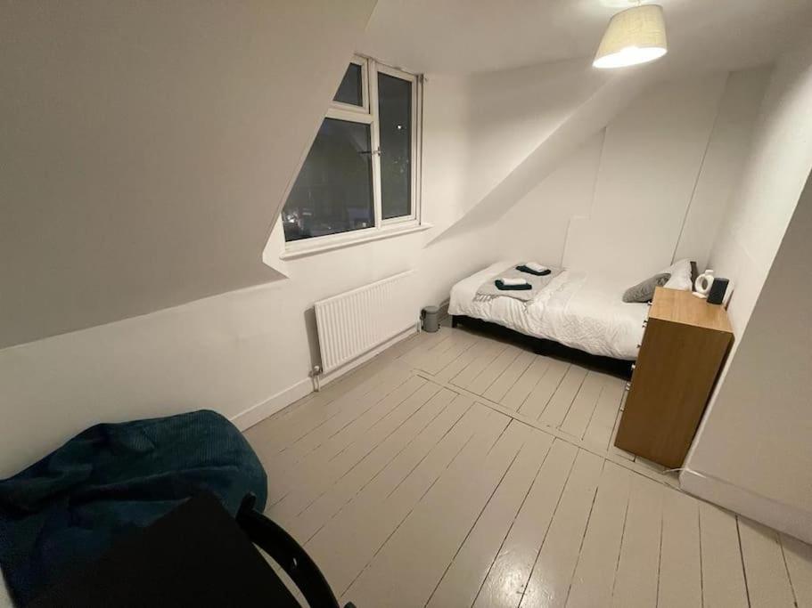 Comfortable 2 Bedroom On Tower Bridge Londen Buitenkant foto