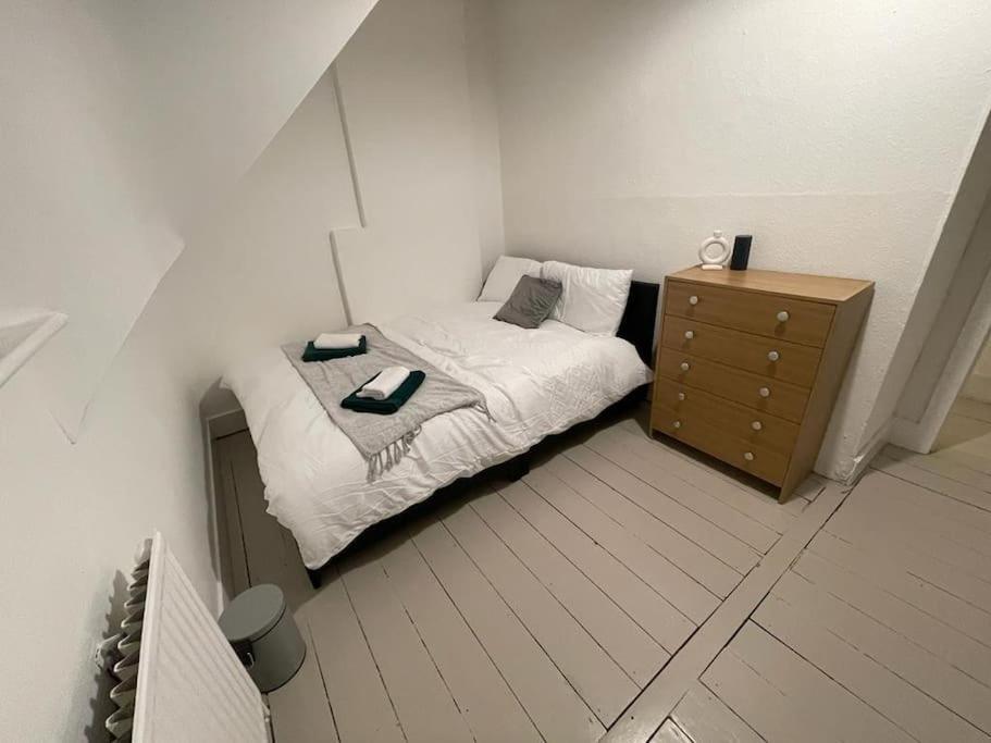 Comfortable 2 Bedroom On Tower Bridge Londen Buitenkant foto